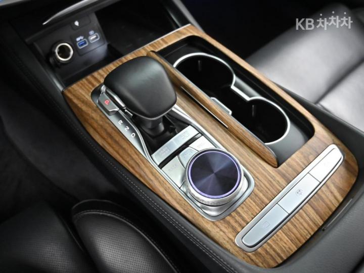 Kia K9 3.3 T-GDI AWD Masters 10