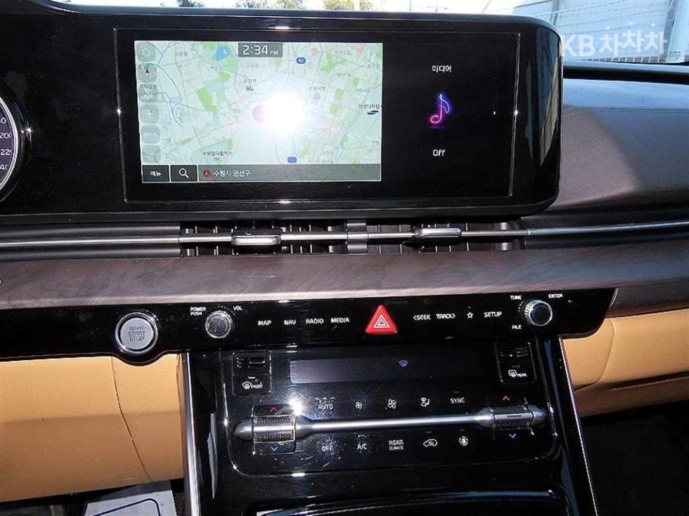 2023 - kia carnival