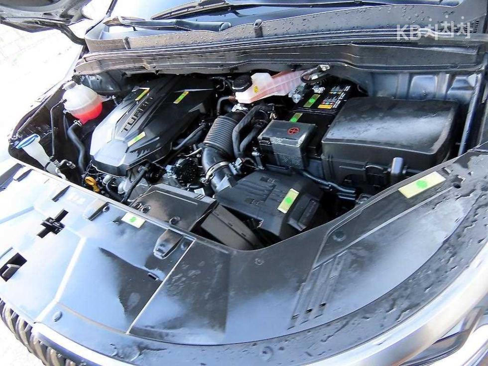 2023 - kia carnival