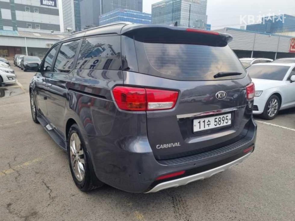2016 - kia carnival