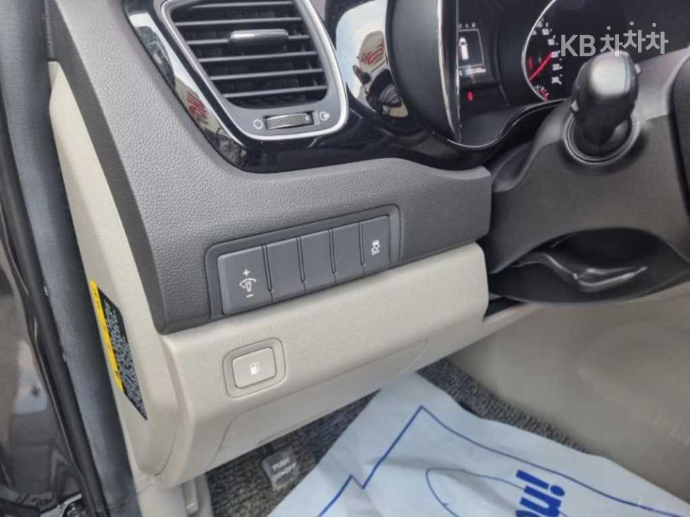 2016 - kia carnival