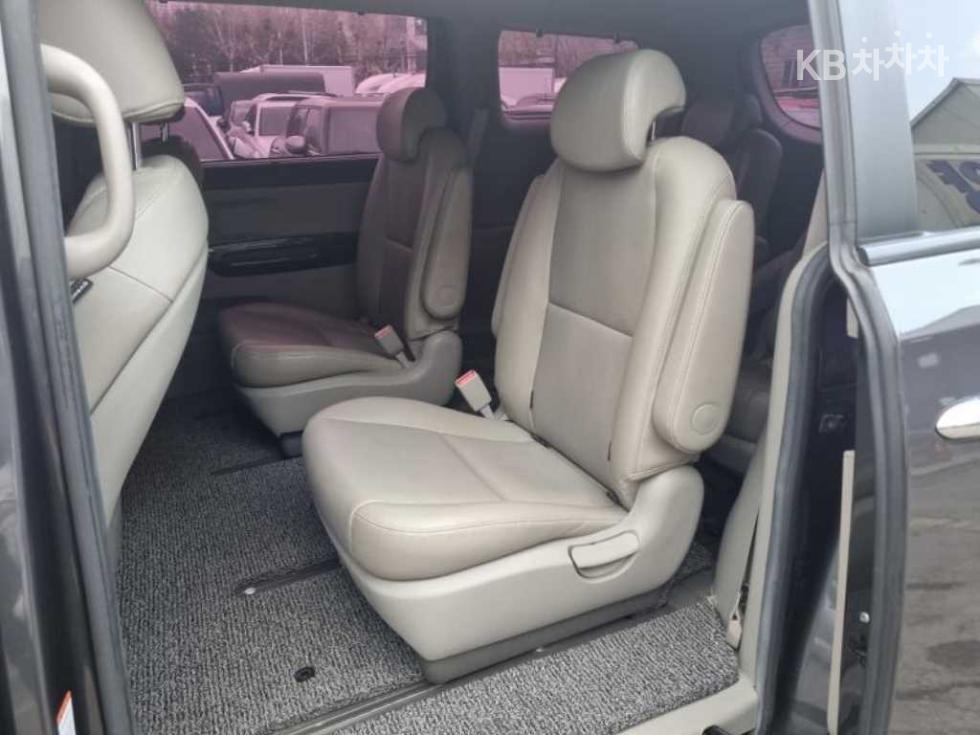 2016 - kia carnival