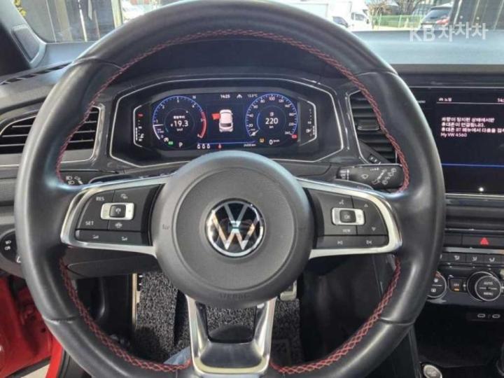 Volkswagen T-Roc 2.0 TDI Prestige 8