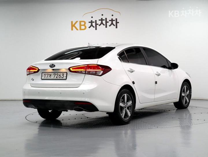 Kia K3 1.6 Gasoline Trendy Style 4