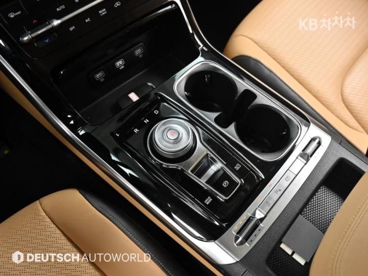 Kia Carnival G3.5 GDI Signature 10