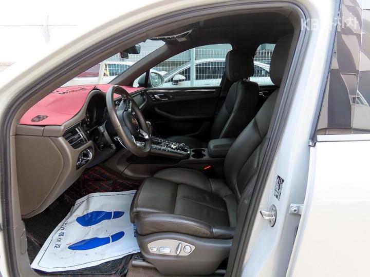 Porsche Macan 2.0 6