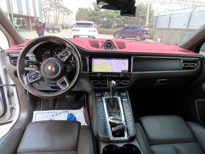 Porsche Macan 2.0 8