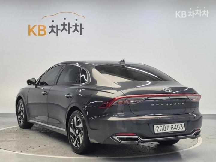 Hyundai Grandeur Hybrid 2.4 Premium 3