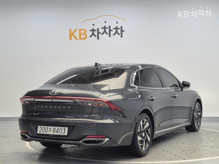 Hyundai Grandeur Hybrid 2.4 Premium 4