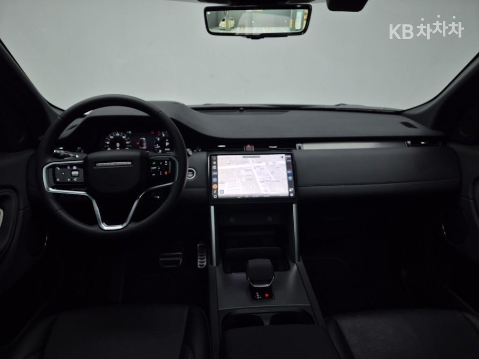 2025 - land rover discovery