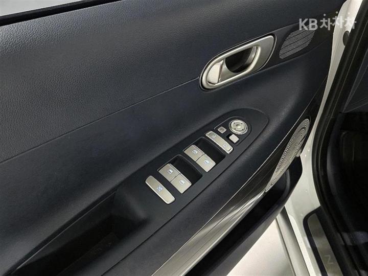 Hyundai Nexo Premium 8