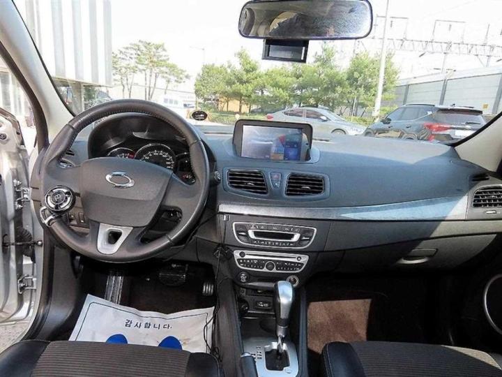 Renault SM3 New LE Exclusive 8