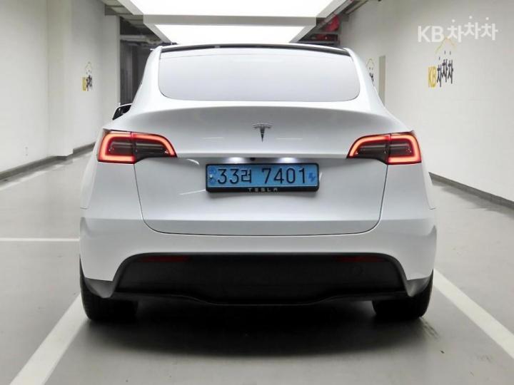 Tesla Model Y RWD Base Type 4