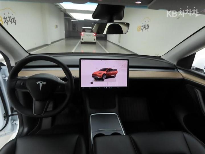 Tesla Model Y RWD Base Type 6