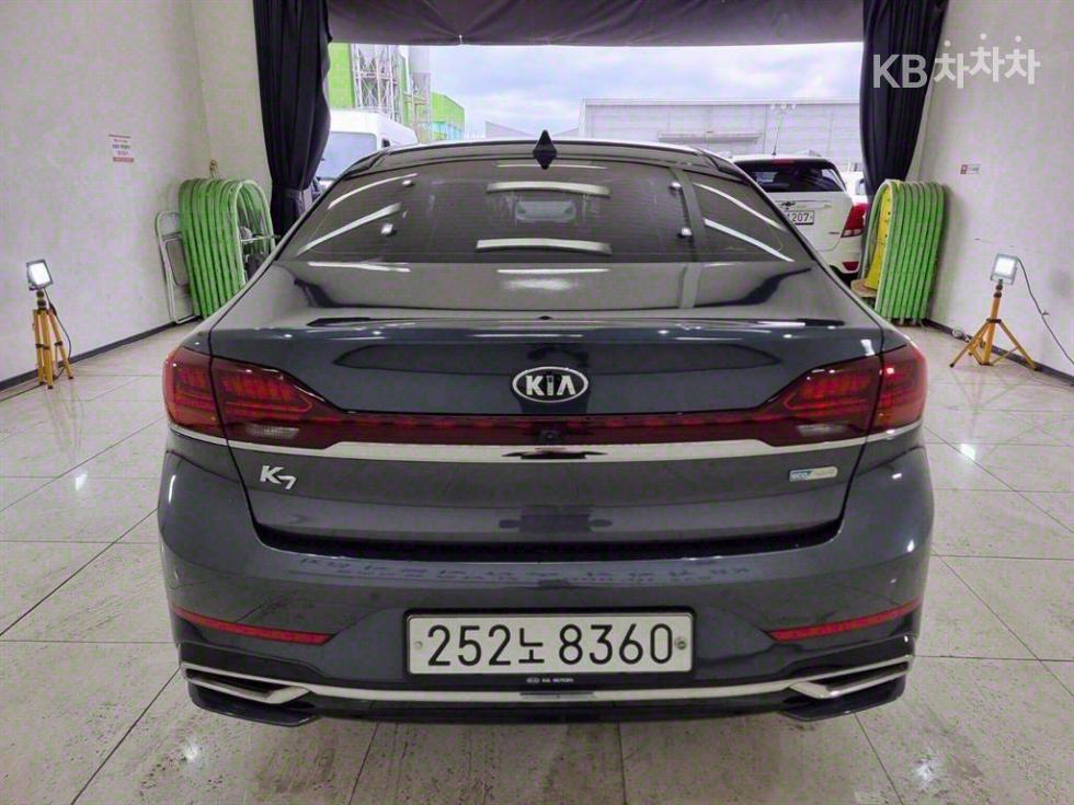 2020 - kia k7