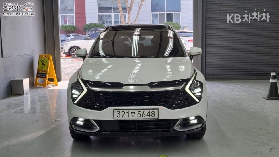 2022 - kia sportage