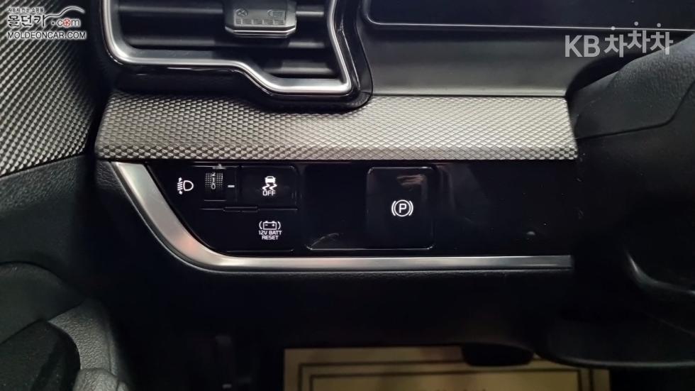 2022 - kia sportage