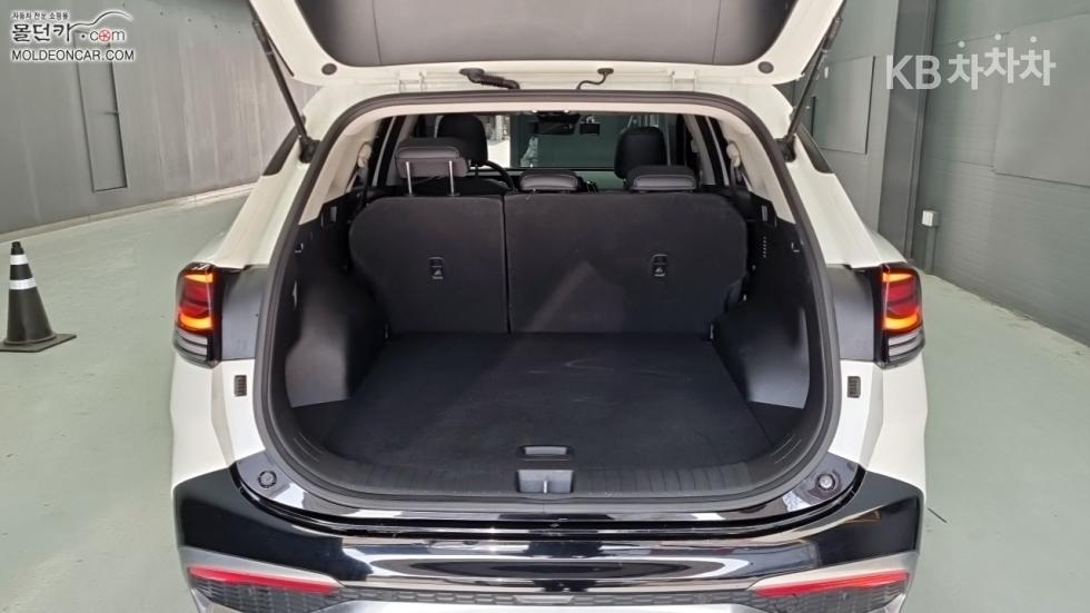 2022 - kia sportage