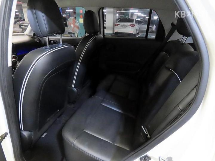 Hyundai Casper 1.0 Gasoline Modern 8