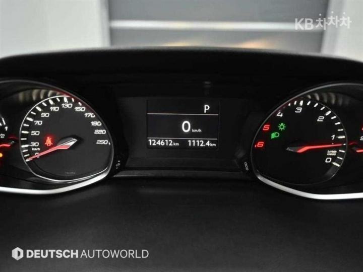 Peugeot 308 1.6 BlueHDi 9