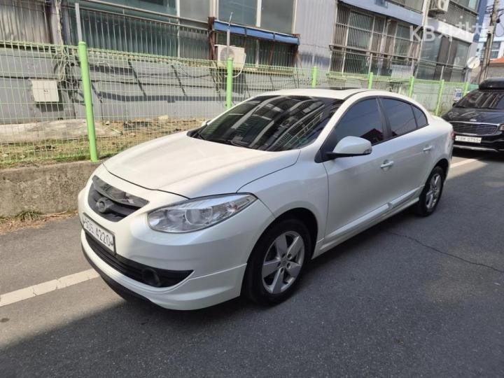 Renault SM3 New SE Black Base Type 4