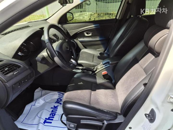 Renault SM3 New SE Black Base Type 7