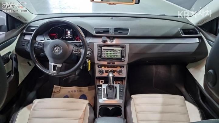 Volkswagen CC 2.0 TDI BlueMotion 8