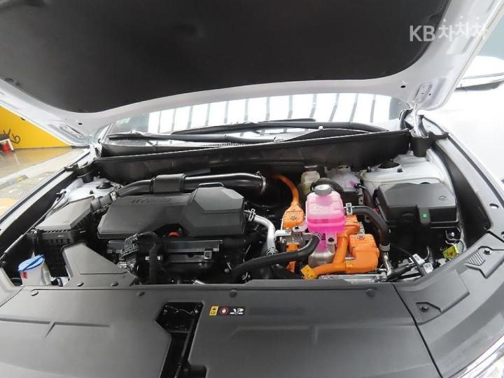 Hyundai Tucson Hybrid NX4 1.6T HEV 2WD Inspiration 9