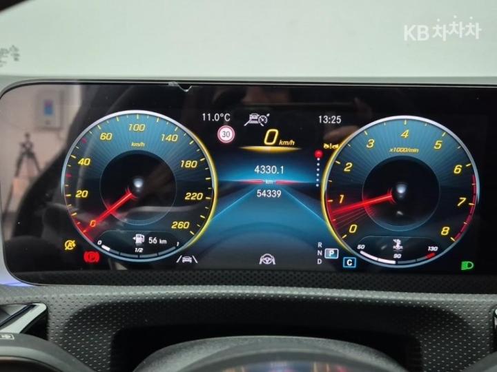 Mercedes-Benz CLA-Class CLA250 4Matic C117 7