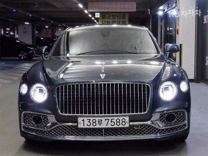 Bentley Flying Spur — miniaturë 2