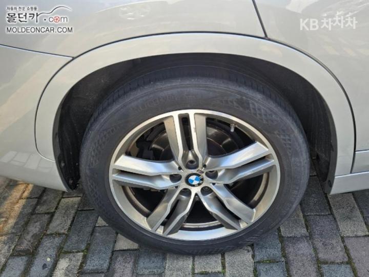 BMW X1 F48 xDrive 20d M Sport 10