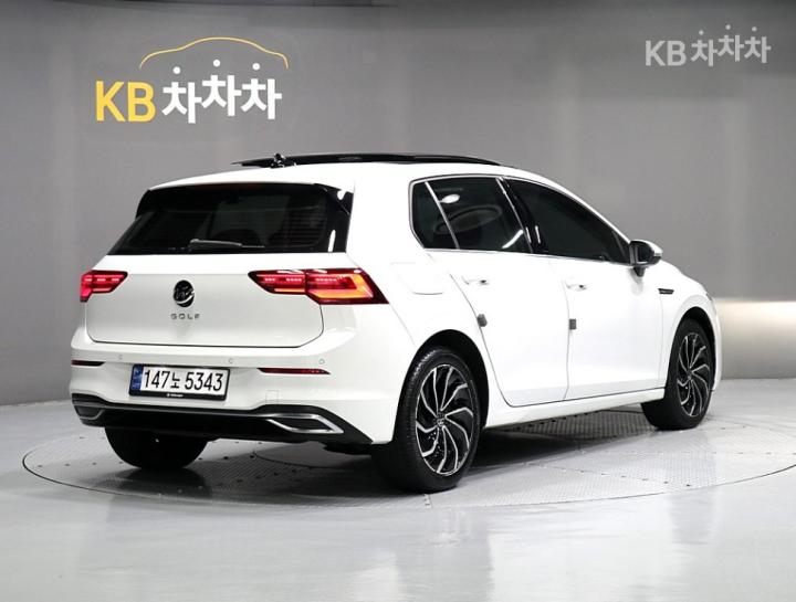 Volkswagen Golf The 8 MK8 2.0 TDI Prestige 4