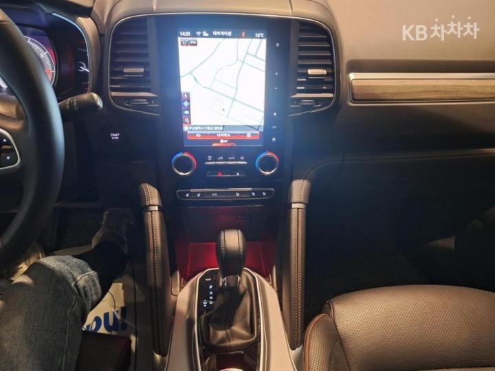 Renault QM6 2.0 LPe 2WD RE Signature 9