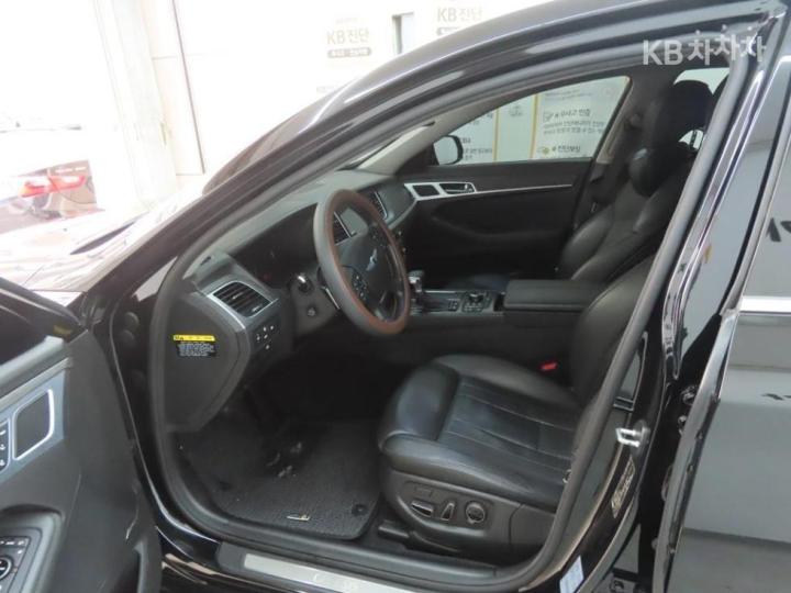 Hyundai Genesis DH G330 Premium AWD 6