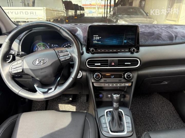 Hyundai Kona Hybrid 1.6 HEV Modern Special 6