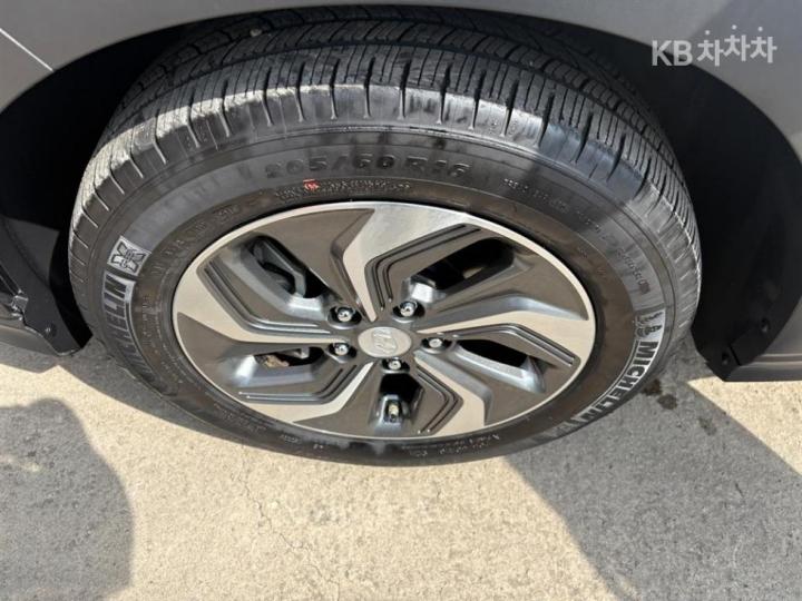 Hyundai Kona Hybrid 1.6 HEV Modern Special 9