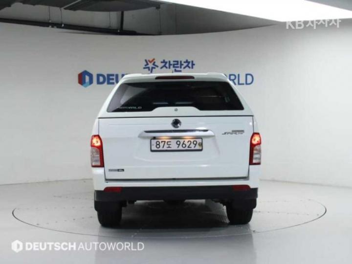 KG Mobility Korando Sport 2014 photo 4