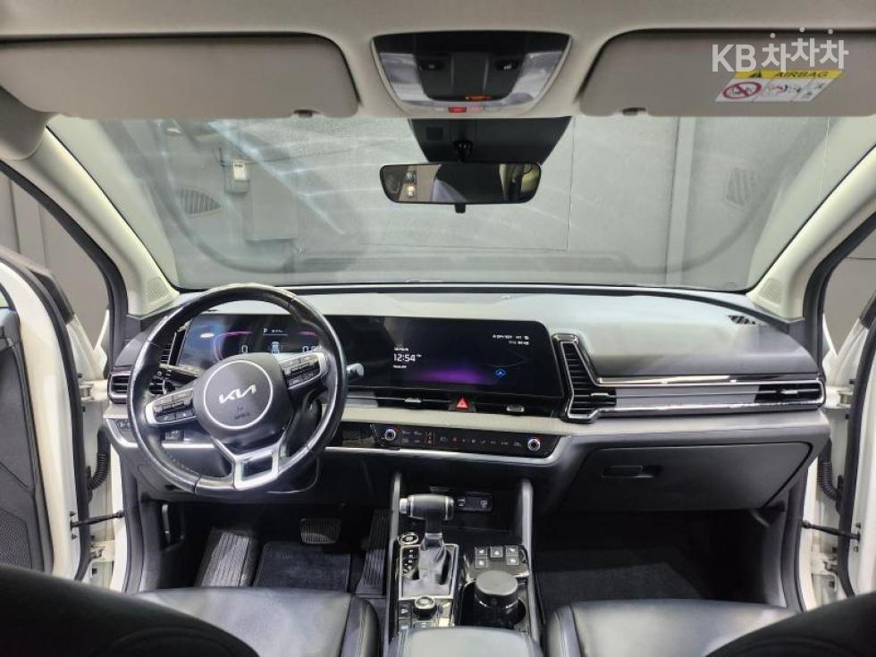 2022 - kia sportage