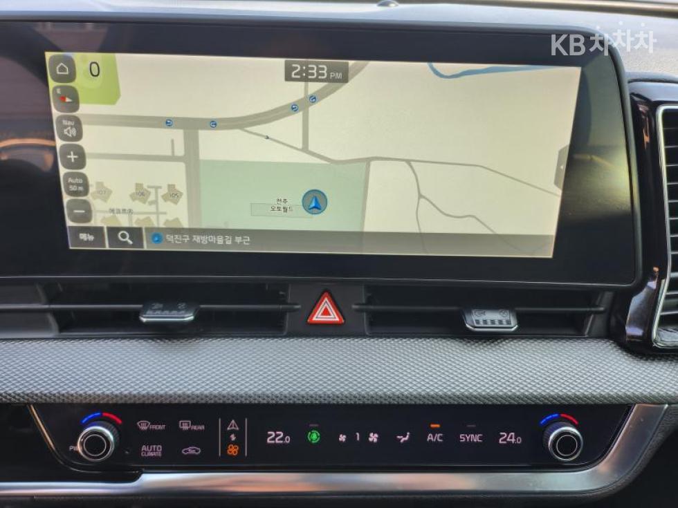 2022 - kia sportage