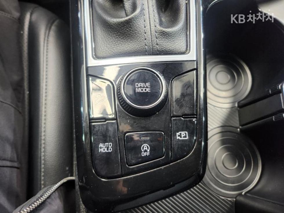 2022 - kia sportage