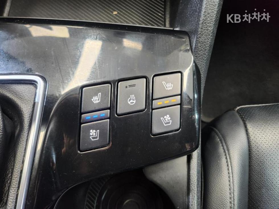2022 - kia sportage