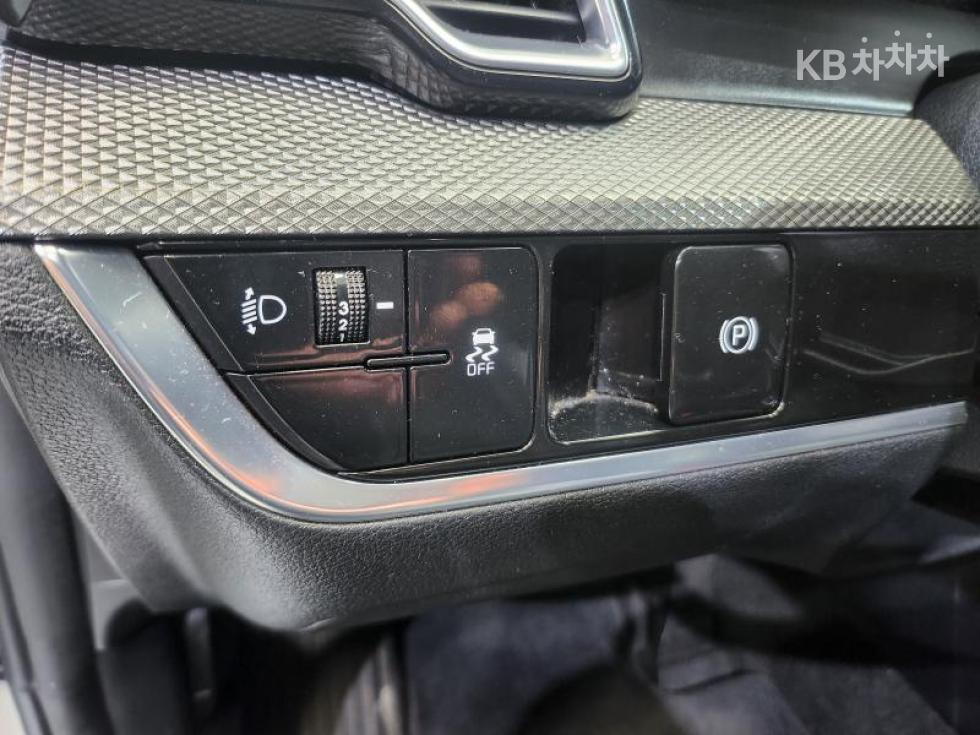 2022 - kia sportage