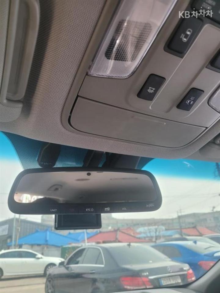 Kia Carnival 3.3 Gasoline Noblesse Special 9