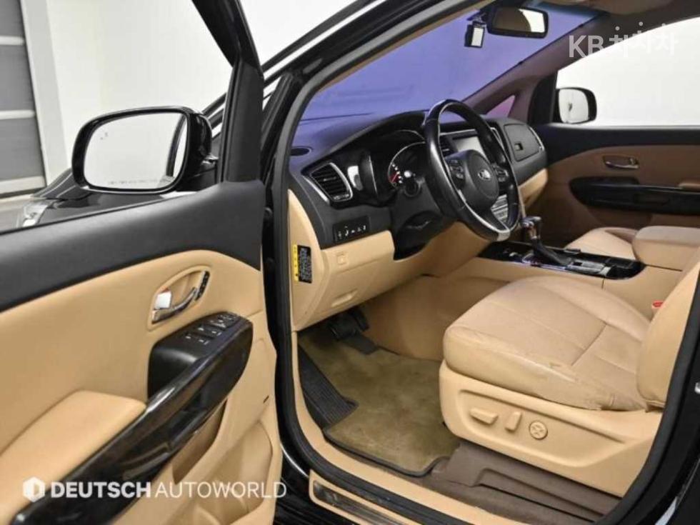 2019 - kia carnival
