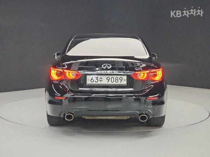 Infiniti Q50 2.2d Exclusive 4