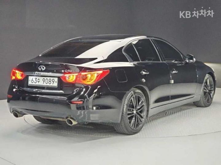 Infiniti Q50 2.2d Exclusive 5