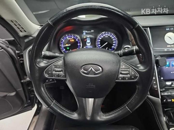 Infiniti Q50 2.2d Exclusive 8