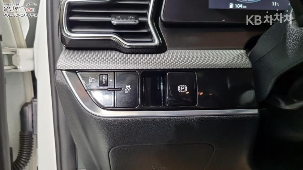 2022 - kia sportage