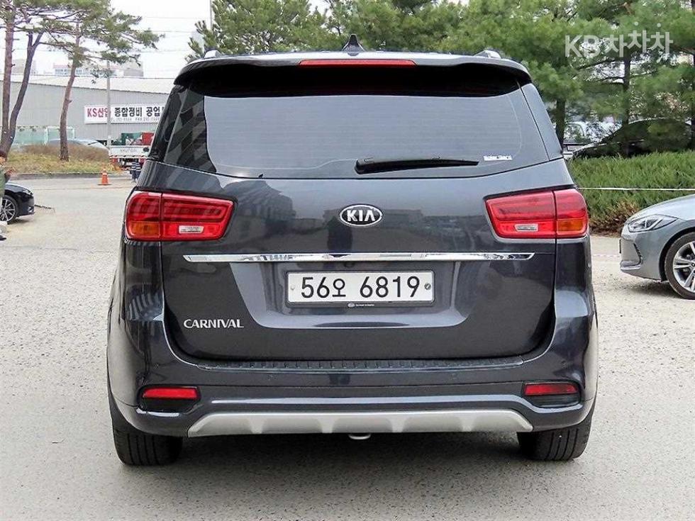2019 - kia carnival