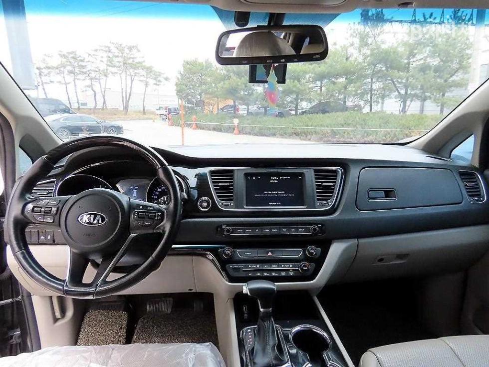 2019 - kia carnival